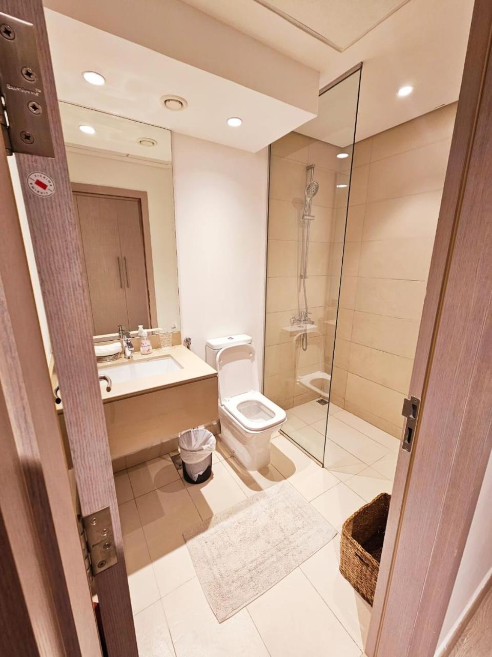 Cozy In Yas Island With Canal View Appartement *
